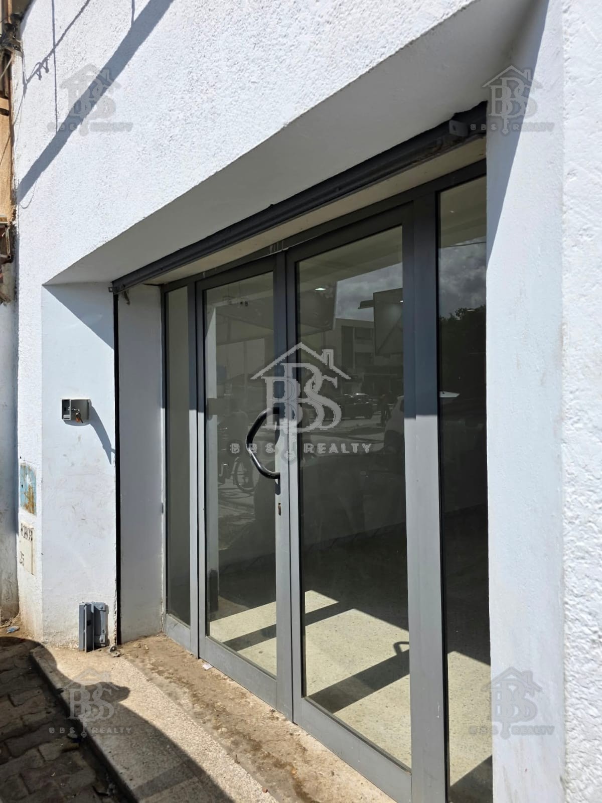 MAISON ARBI+LOCAL COMMERCIAL