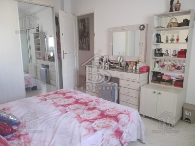 Appartement S+3 à Cité El Wahat